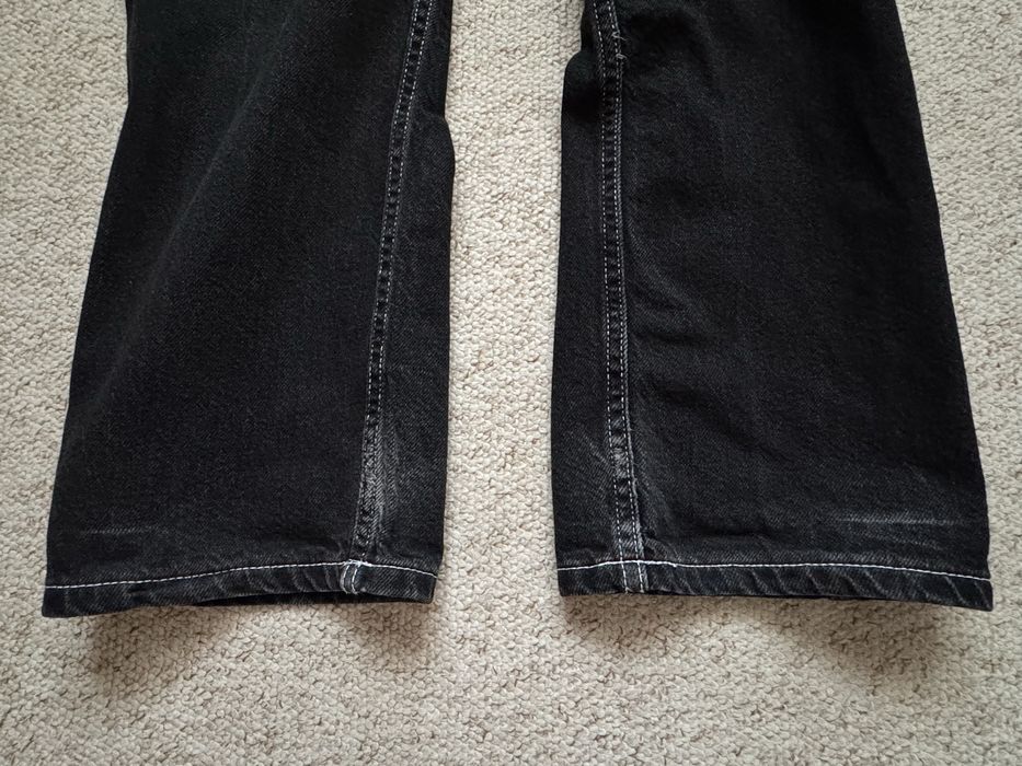 Czarne jeansy cargo