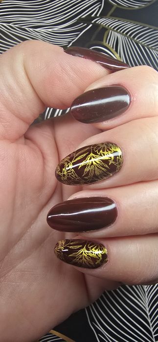 Paznokcie- żel,Hybryda .