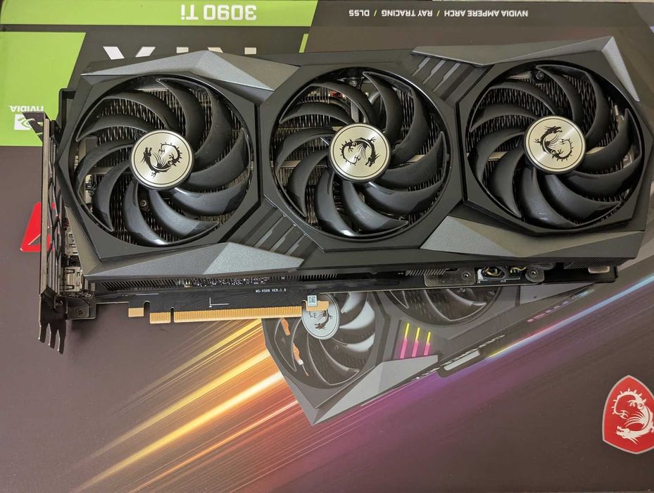 NVIDIA GeForce RTX 3090 Ti от MSI