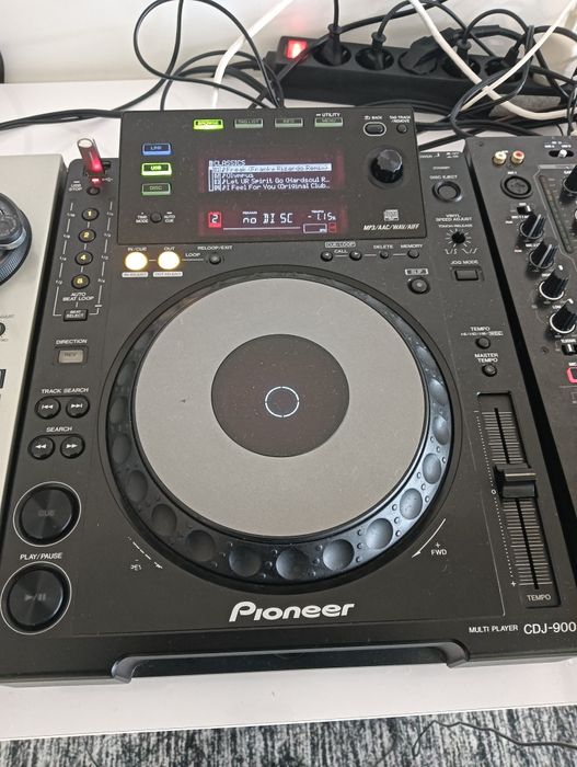 Pack DJ 2x Pioneer DJ CDJ 900 + 1x Mesa Reloop RmX 95 - usado