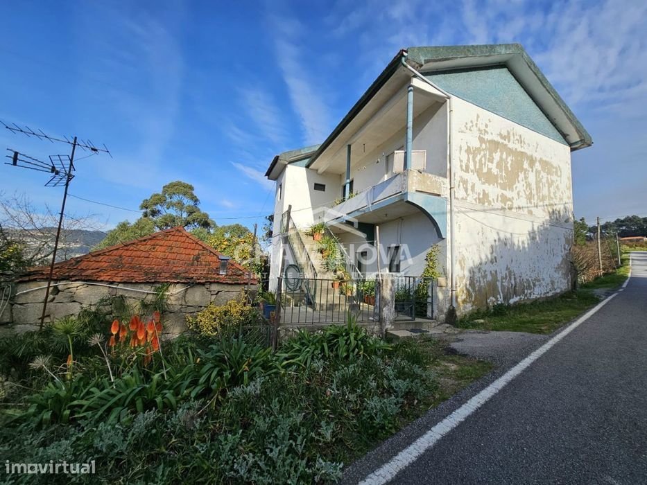 Moradia Isolada V2 em Espadanedo (Cinfães)