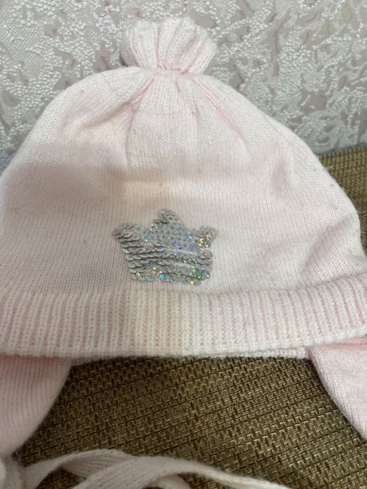 Продам теплу шапку для малишки десь 1-1,5 рочок