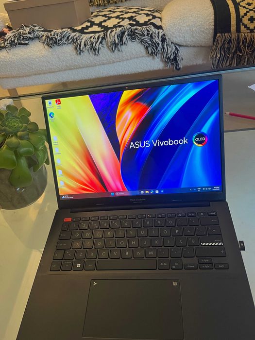 ASUS VivoBook 14 — Ryzen 7, 16GB RAM, 1TB SSD, Ecrã OLED