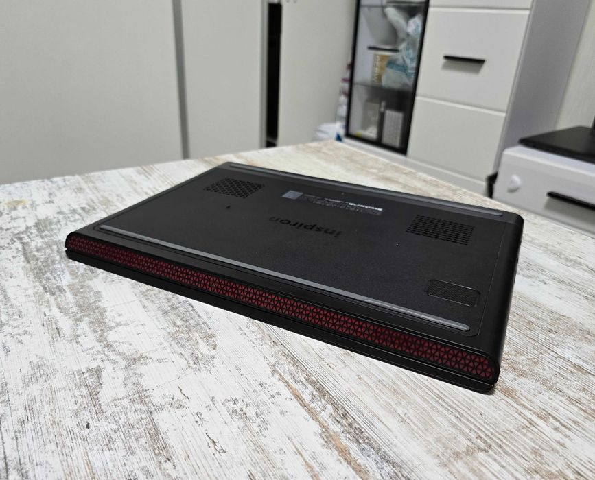 Dell Gaming (Nvidia GTX 1050 4GB/Core i5/16GB DDR4/SSD 128GB+1000GB)