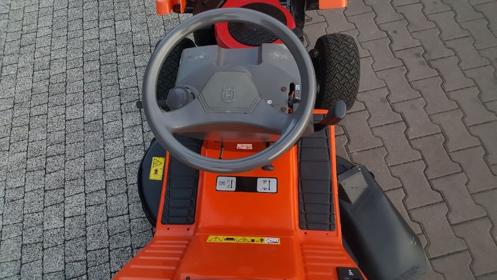 Traktor ogrodowy kosiarka Husqvarna , John deere, pług