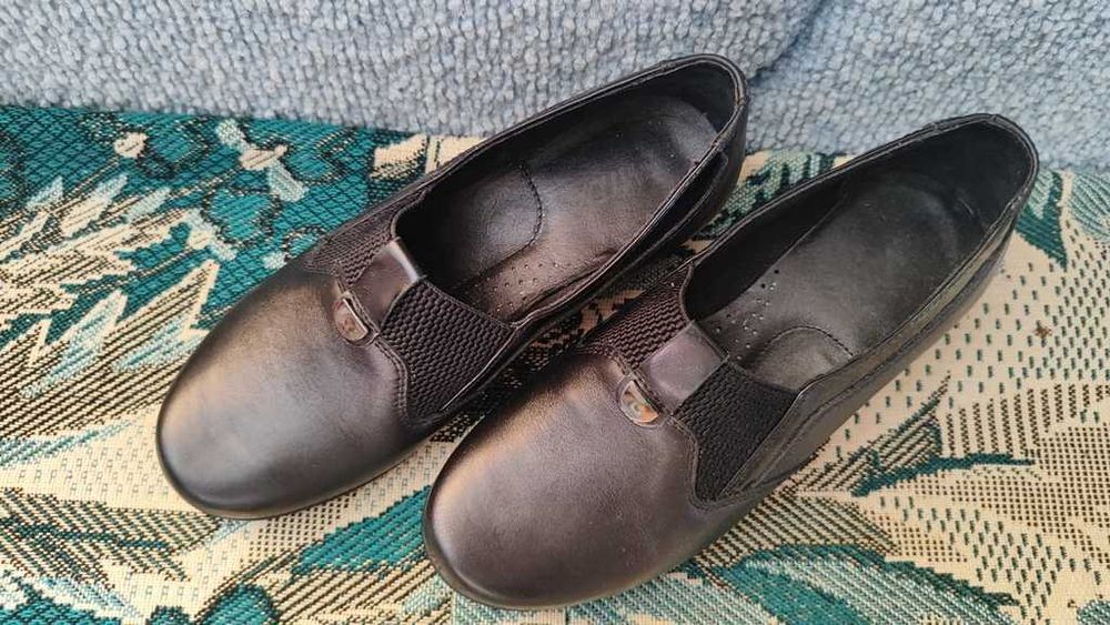 Продам жіночі туфлі 36 розмір (фабричні)