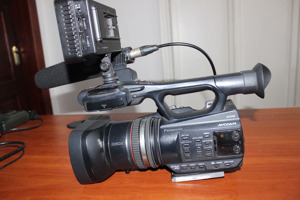 Цифрова відеокамера