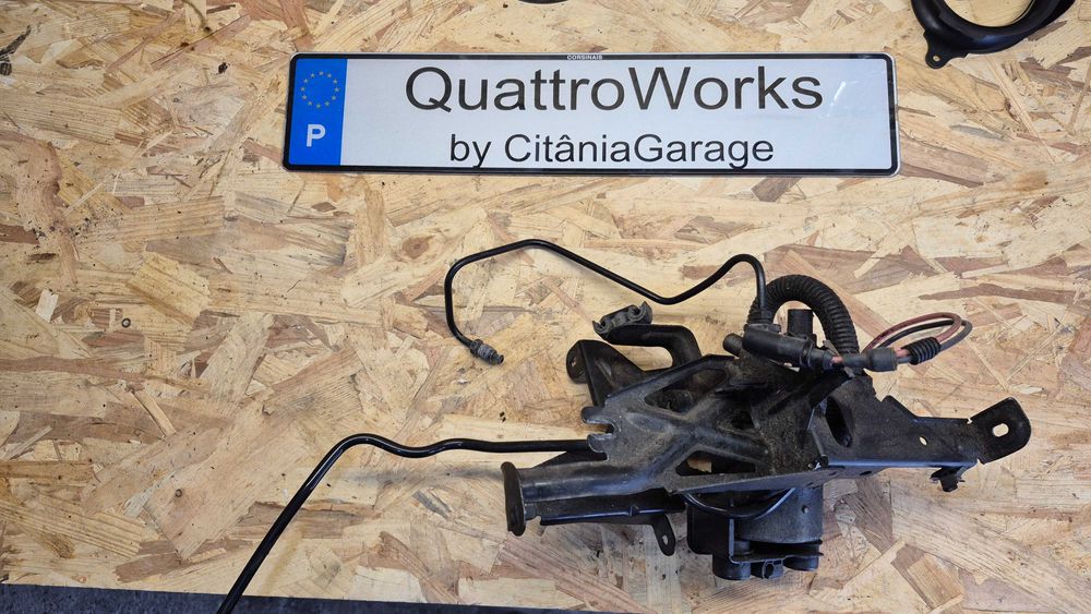 Módulo / Bomba ABS original BOSCH Ref 8E0,614175D em excelente estado