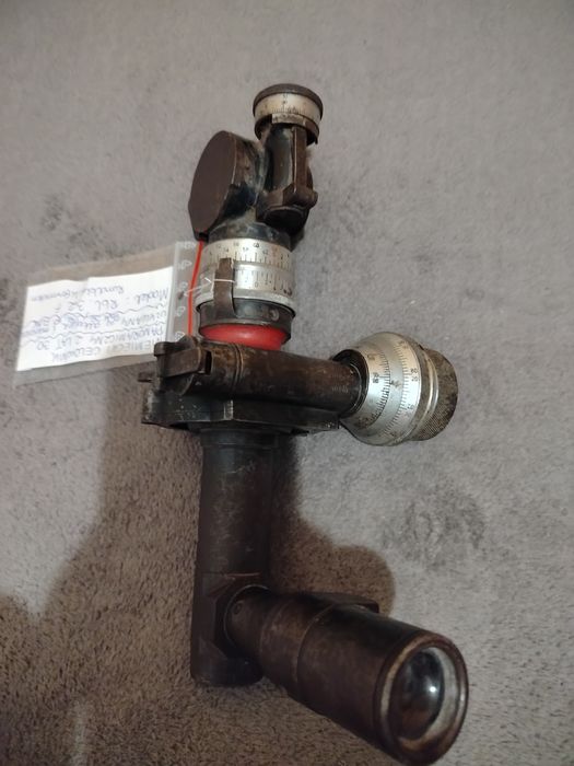 Niemiecki celownik panoramiczny  RBL .F 32  Rundblickfernrohn