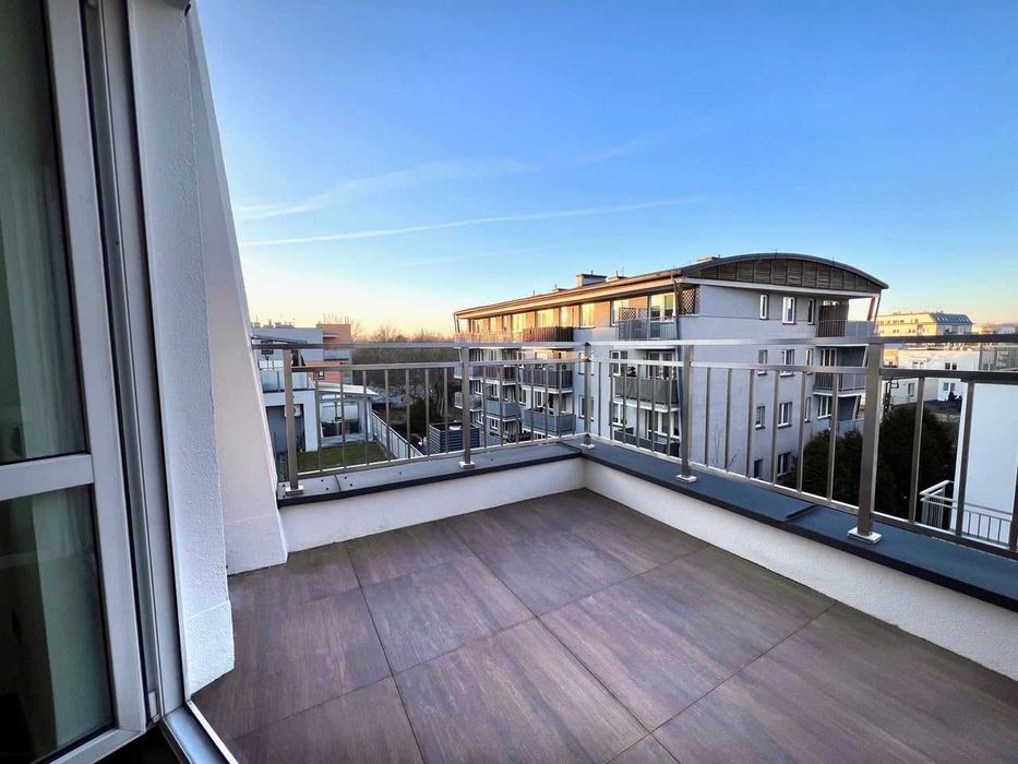 Сучасний 2-х поверховий пентхаус у Grochowie/Warszawa