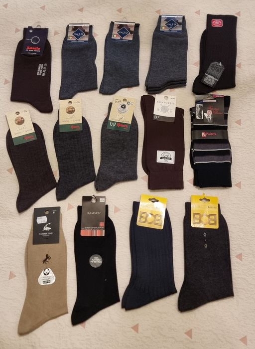 17 pares de meias novas para homem
