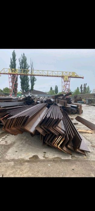 Кутник металевий б/в в асортименті