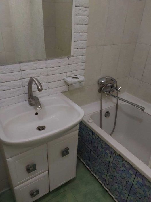 В довгострокову оренду пропоную свою однокімнатну квартиру!!!