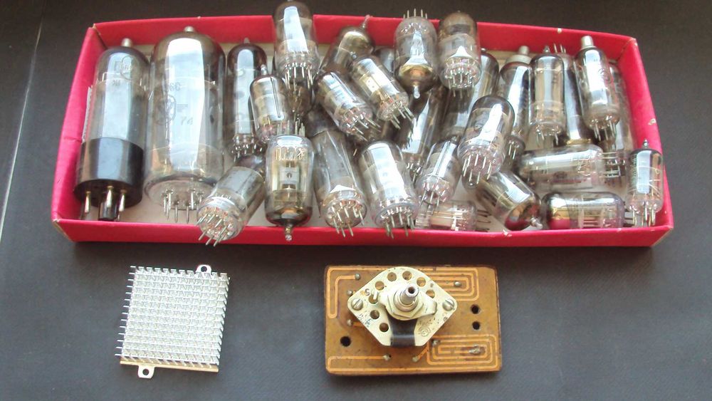 Радио-теле лампы  времен СССР.