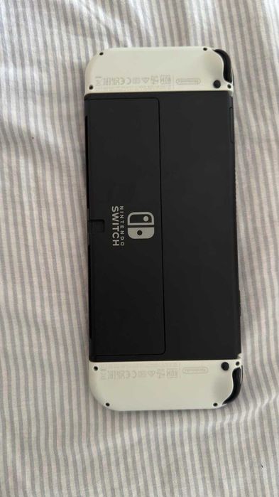 Nintendo Switch OLED + 2 Jogos + Garantia + Seguro + Fones