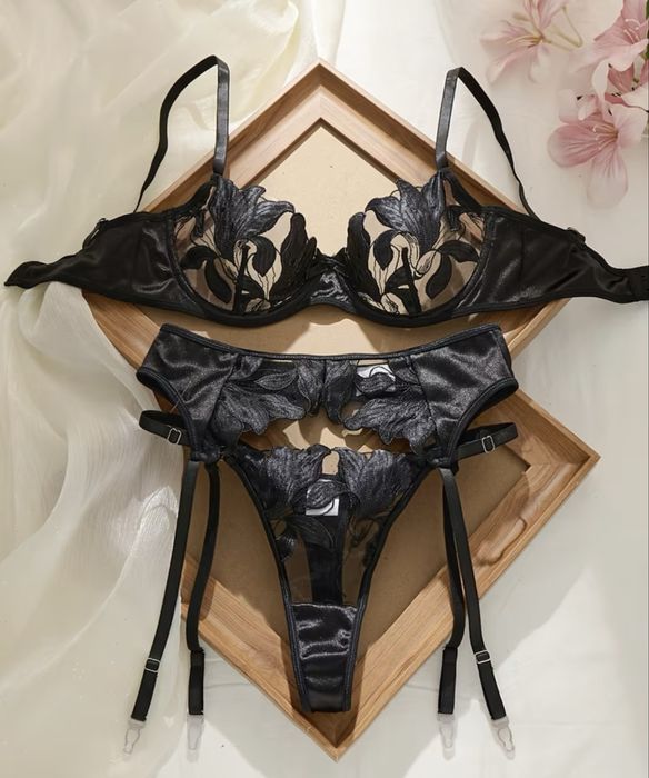 Білизна жіноча