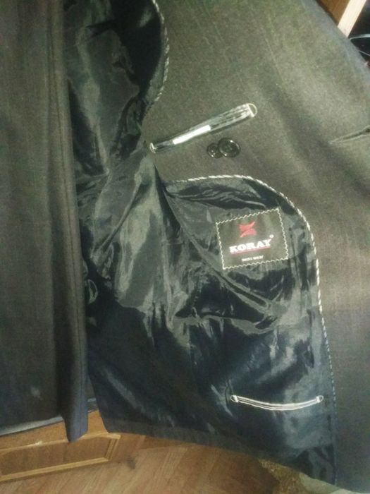 Класичний костюм