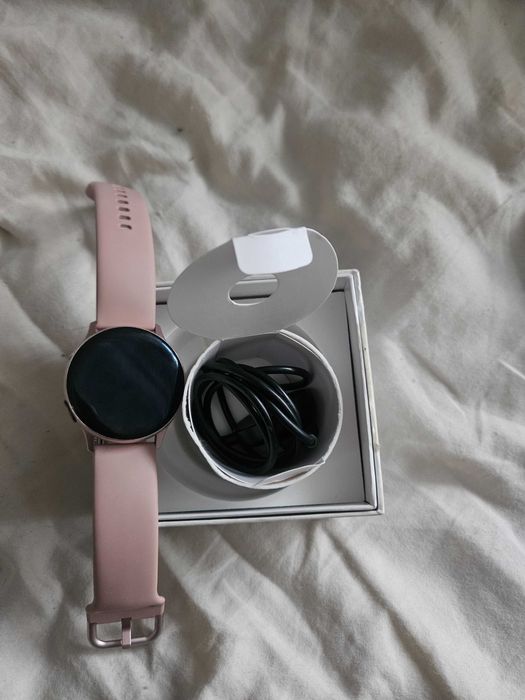 SAMSUNG GALAXY WATCH ACTIVE 2 – 40 mm, różowy, stan bdb