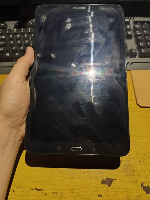 Продам 4 планшета