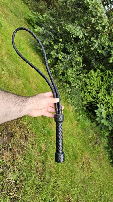 Flogger whip do masażu ze skóry naturalnej