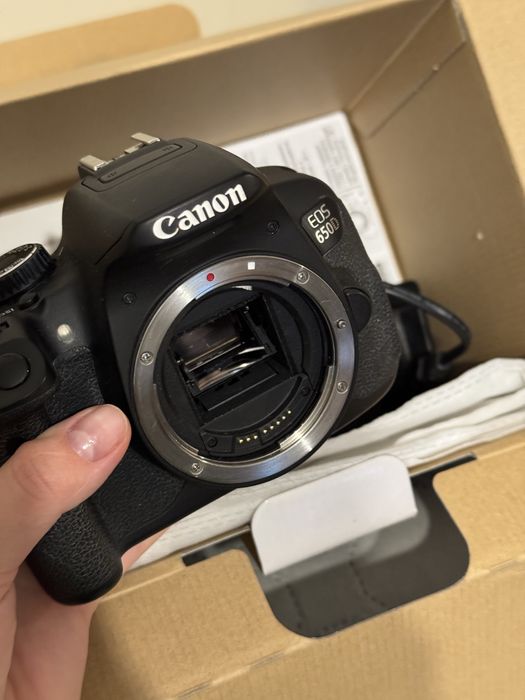 Canon EOS 650D kit (18-55mm) DC EF-S