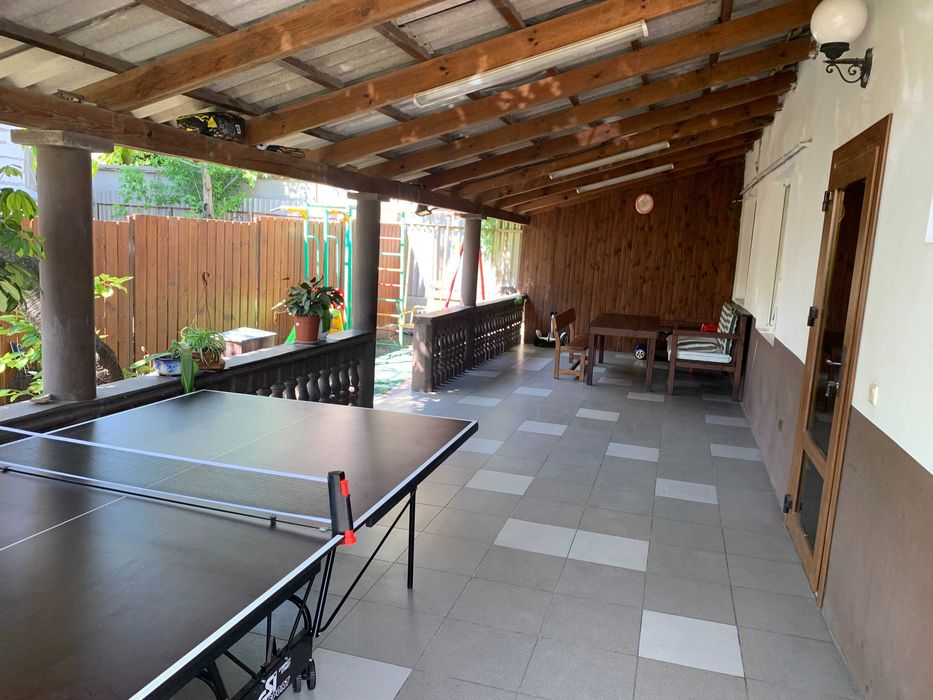 Невеликий будинок біля моря. Аркадія. Безперебійна електрика.