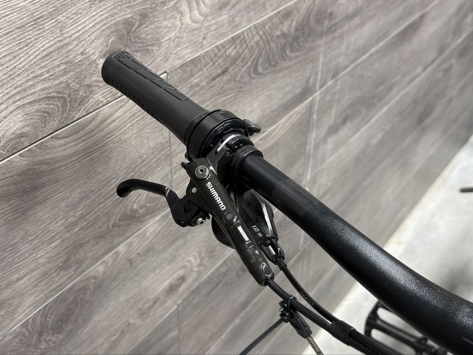 Гірський електровелосипед Cube ( рама S колеса 27.5) BOSCH ,FOX