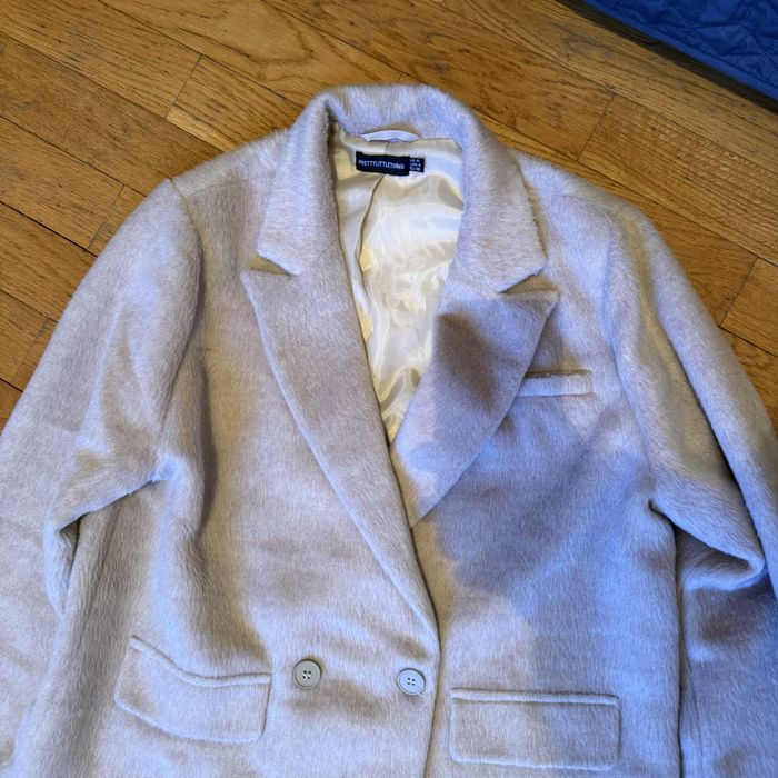 Пальто prettylittlething