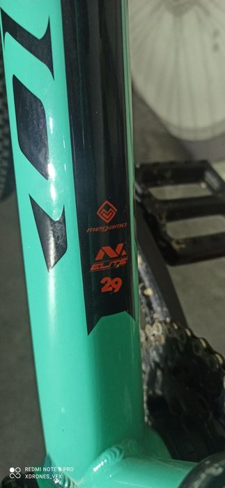 Megamo Natural Elite - Rockshox