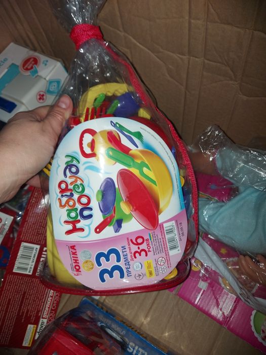 Набір дитячого посуду