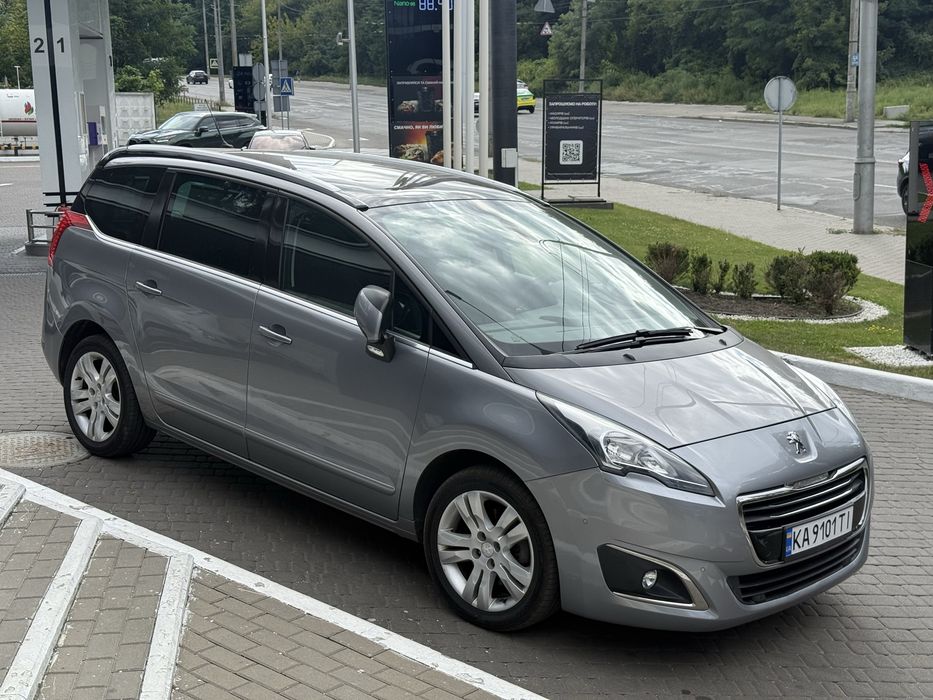 Peugeout 5008 7 місць автомат 114.000 км