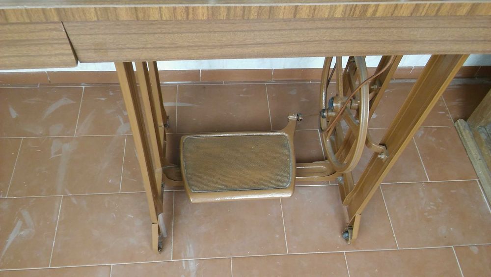 Máquina de costura Singer