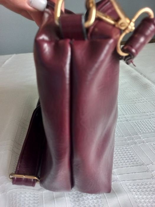 Невеличка бордова сумочка