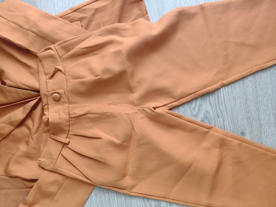 Conjunto blazer e calça c/etiqueta