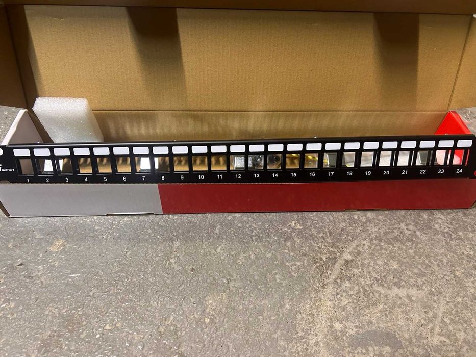 Osprzęt LAN / monitoring / sieci – patchcordy, RJ45, kable