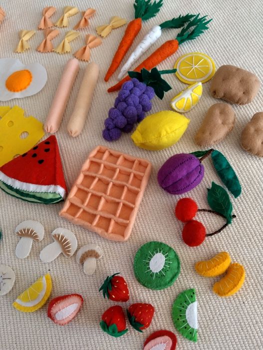 Jedzenie z filcu, owoce, warzywa