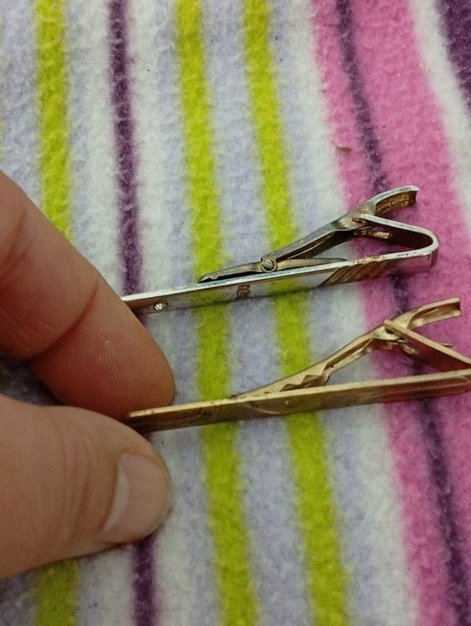 Par de Acessórios para Prender Gravatas