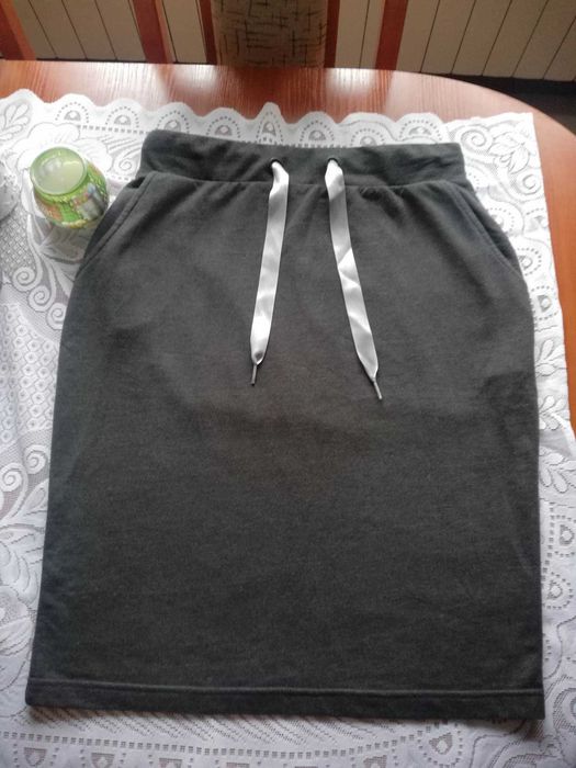 Spódnica ołówkowa