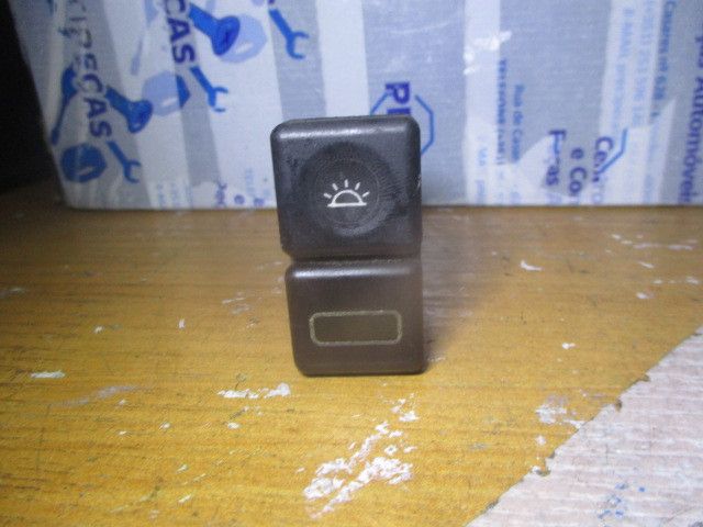 Botão / interruptor de luzes PEUGEOT 605 (6B)