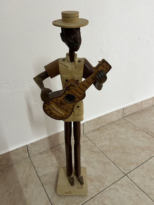 Esculturas de Madeira - Artesanato Cubano