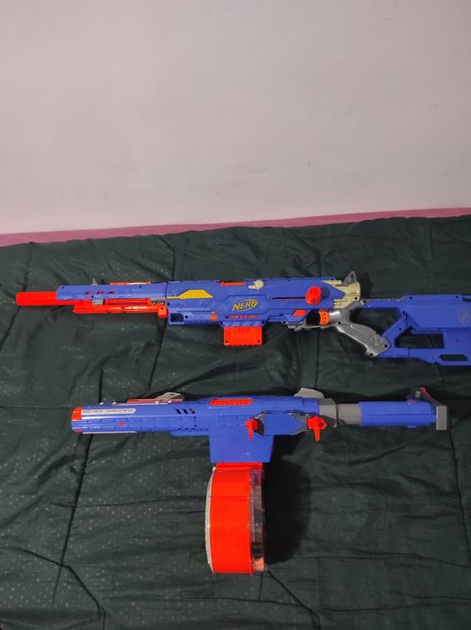 NERF...N-STRIKE..2 pistolas.