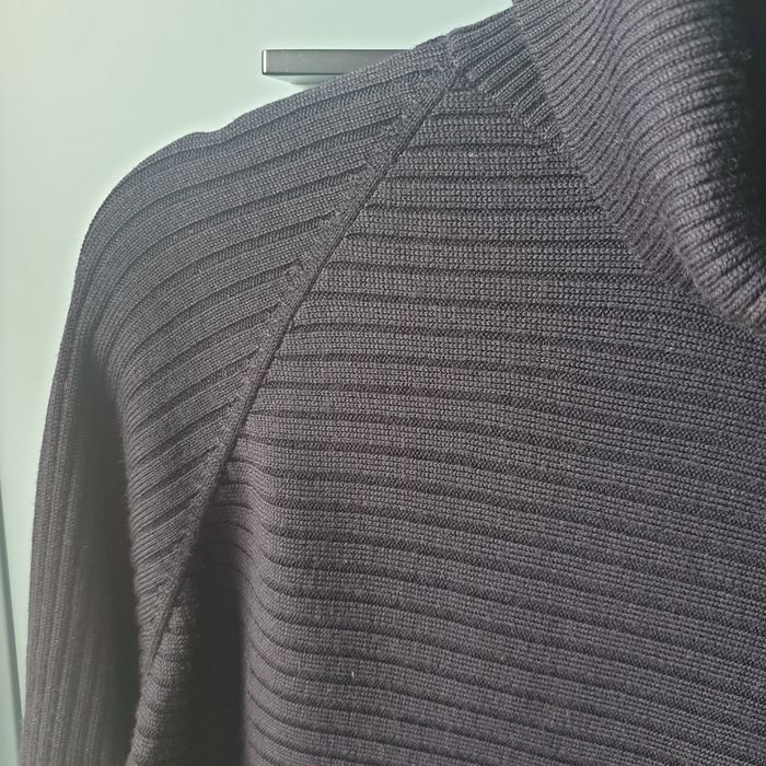 COS sweter golf długi granatowy wełniany rozm 34