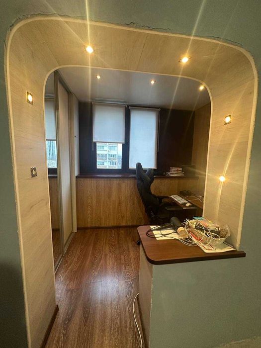 Продажа 3 к.квартири 78м ,вул.Олександри Екстер 4,гарний стан!