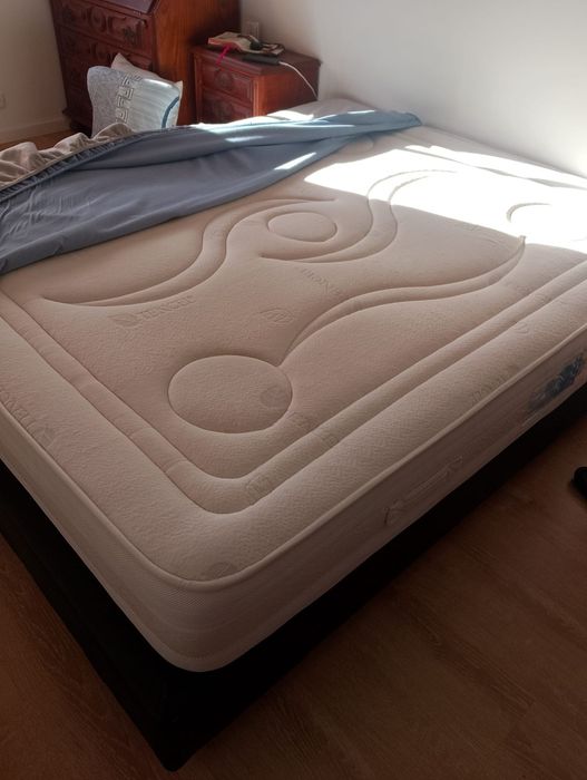 Cama + Colchão de casal