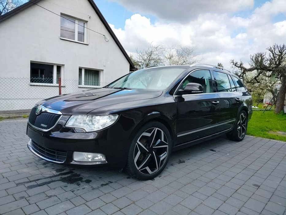 Skoda Superb 1.6 TDI Tempomat bixenon klimatronic elektryczne fotele alu 19 cali