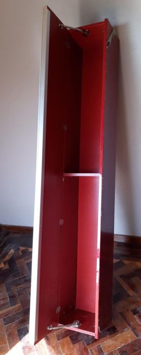 Consola Vermelha IKEA