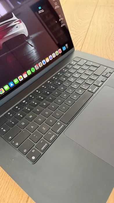 Macbook air 13,6 M2 256 ssd