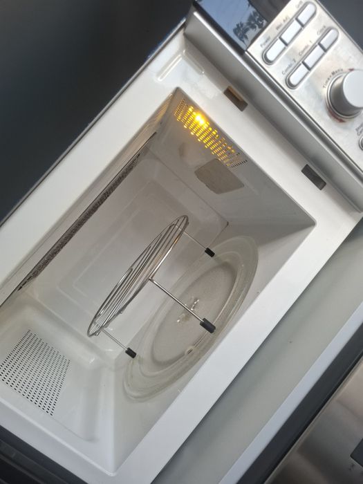 Micro-ondas Electronia com Grill – Usado