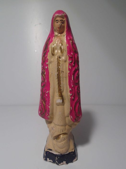 Nossa Senhora antiga em cerâmica