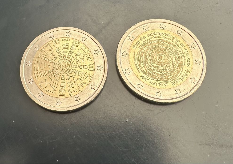 2 Moedas de 2€ comemorativas da Paz e do 25 de Abril